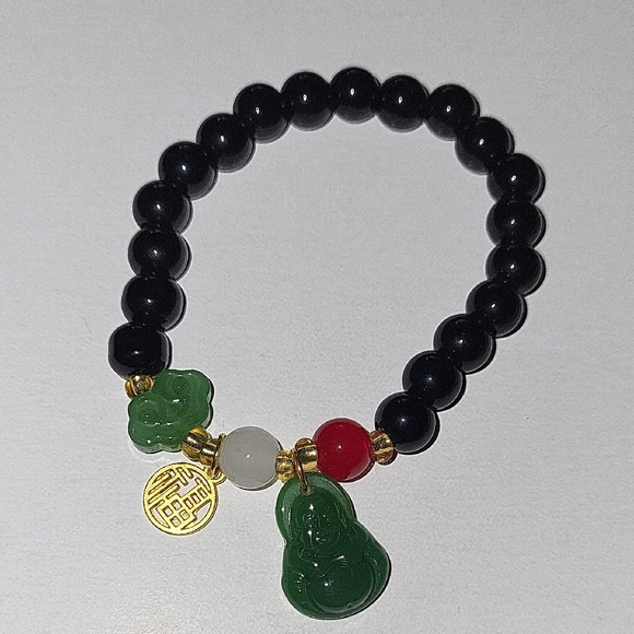 DULCEAMORESTUDIO Jewelry - Buda✨️Green and Black Onyx Bracelet with Jade Buda Charm
